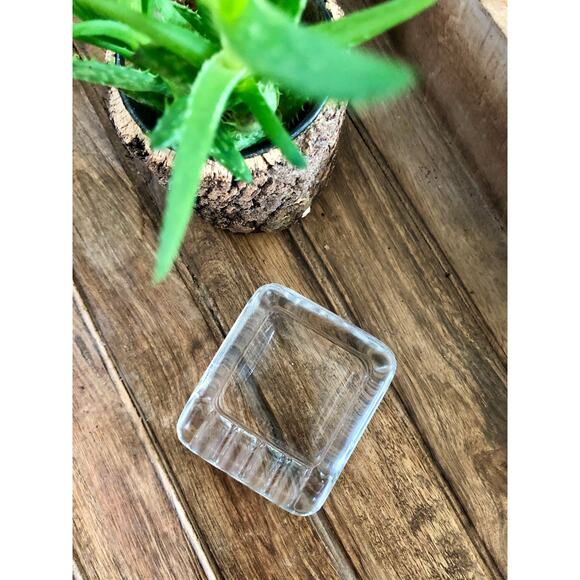 Vintage Clear Glass Ashtray, Art Deco Design Dish, Trinket Dish, Retro Ashtray - Picture 3 of 10